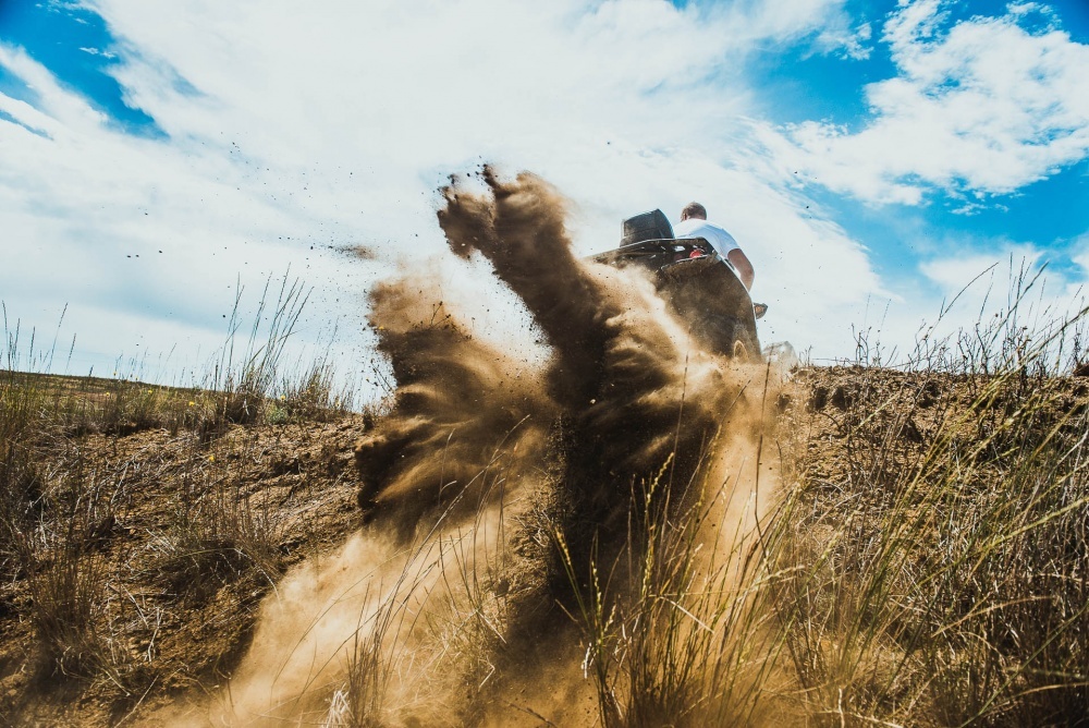 Квадроцикл в песках. Фото Инны Гайворонской. Кублог