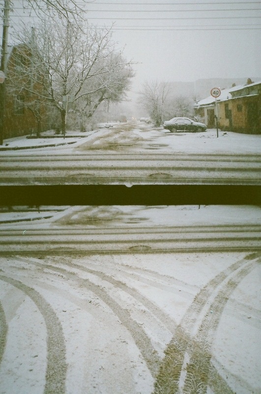 Снег и серость. Фото Алисы Есиковой