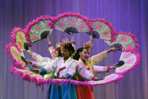 Городской молодёжный фестиваль «Песни и танцы народов мира»