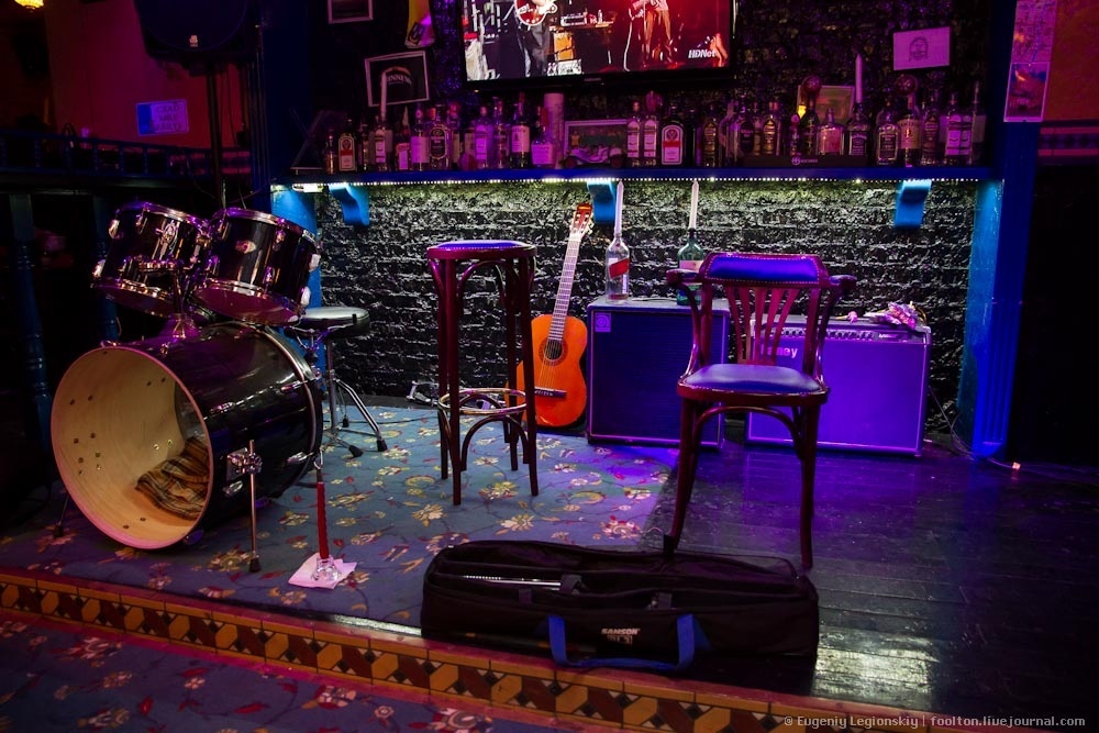 Поэтический вечер "Поэт" в Harat's Irish Pub Поэтический вечер "Поэт" в Harat's Irish Pub