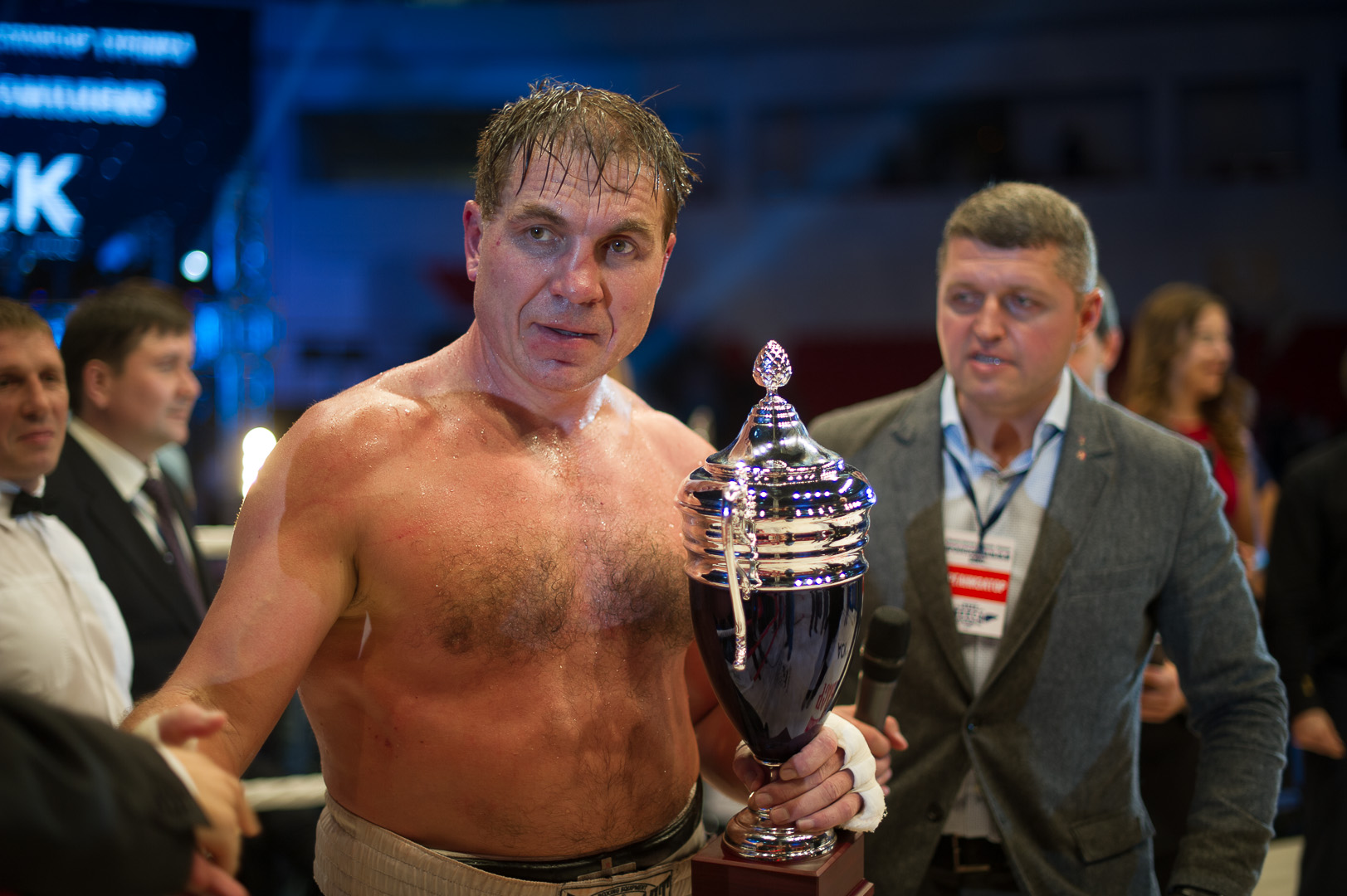 Олег Маскаев боксер