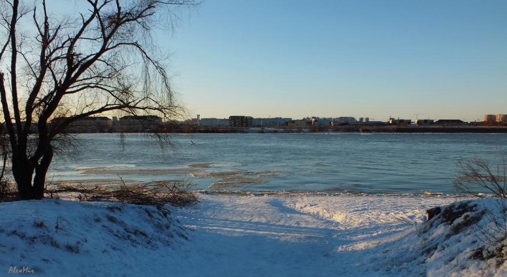 Спуск к реке Спуск к реке