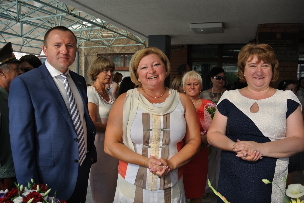 Директор МОУ СОШ№ 96 - Подносова Татьяна Борисовна Директор МОУ СОШ№ 96 - Подносова Татьяна Борисовна