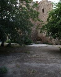 разрушенная башня Константина XIV в.