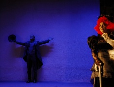 Рецензия на премьеру: Старая дама в Новом театре кукол